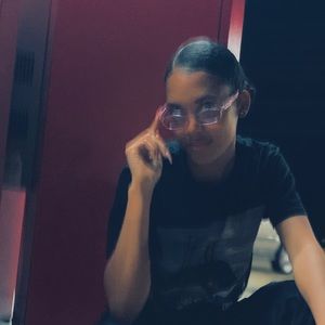 Meet your Posher, Chayil